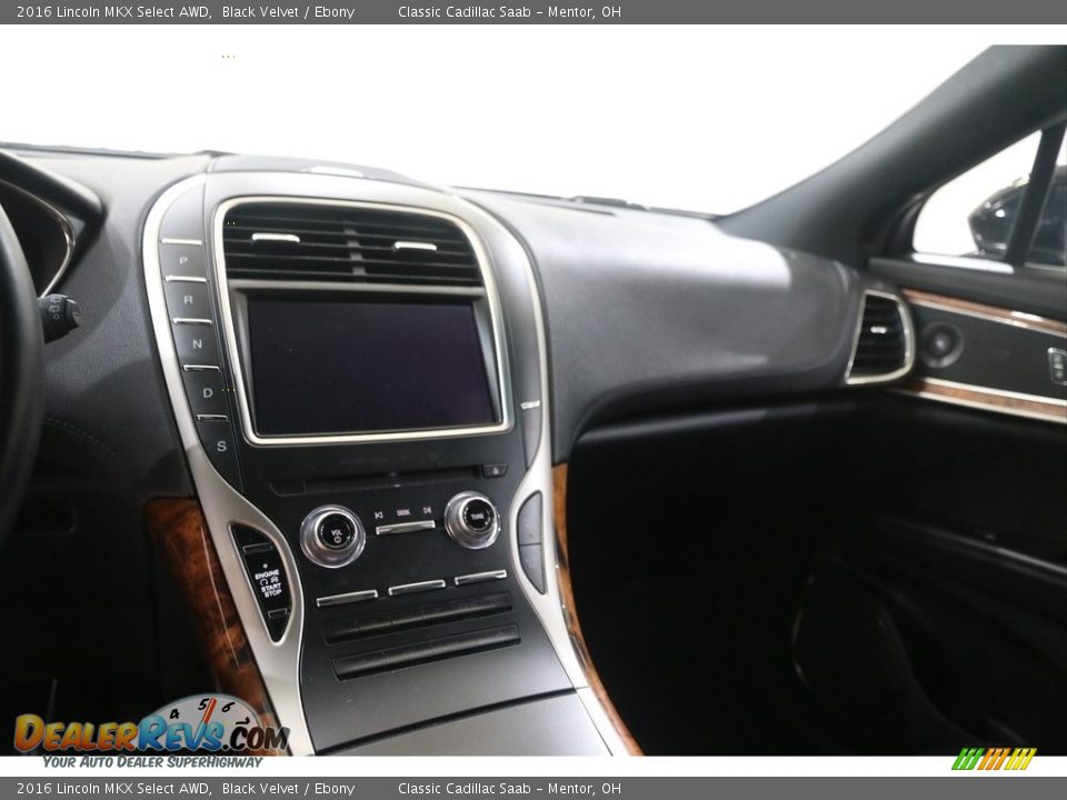 Dashboard of 2016 Lincoln MKX Select AWD Photo #10