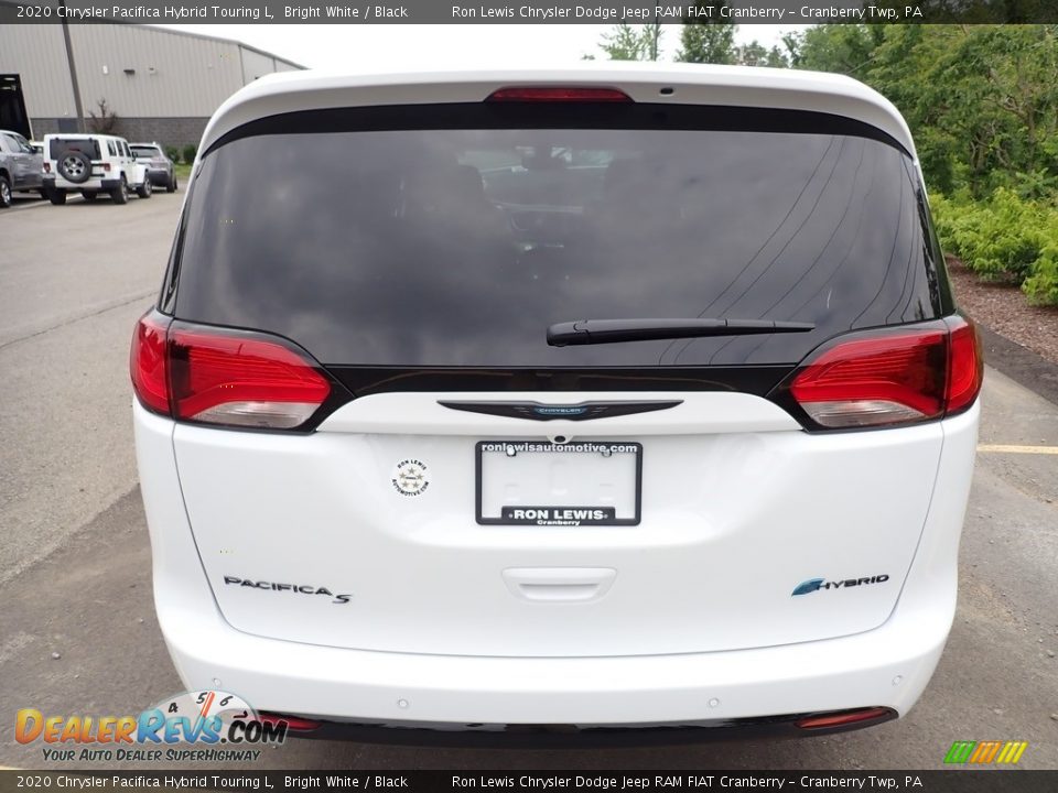 2020 Chrysler Pacifica Hybrid Touring L Bright White / Black Photo #5