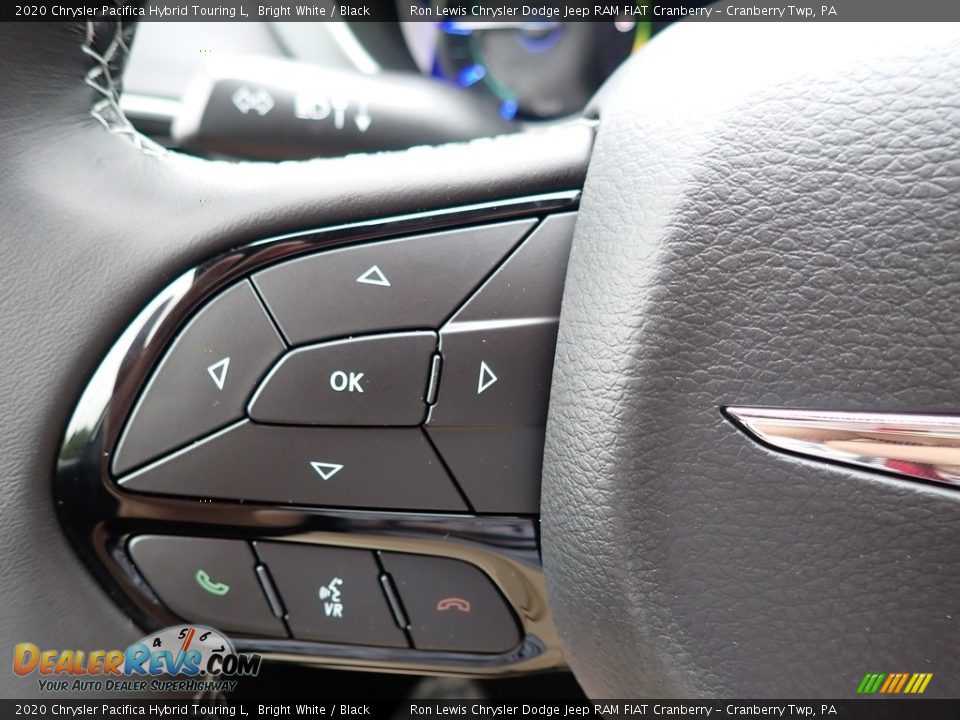 2020 Chrysler Pacifica Hybrid Touring L Steering Wheel Photo #19