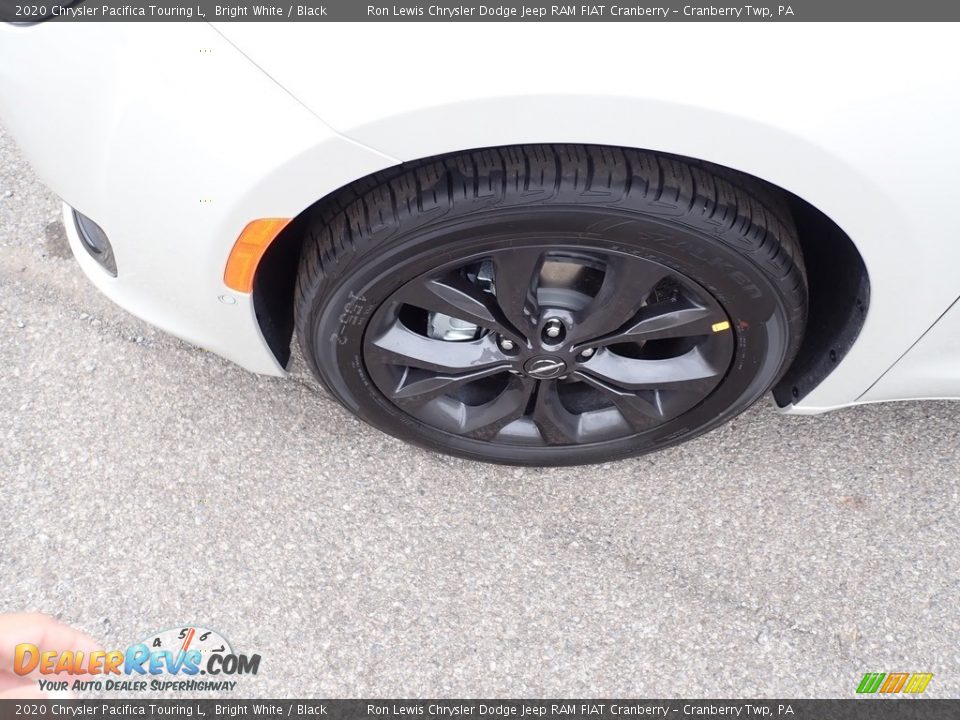 2020 Chrysler Pacifica Touring L Bright White / Black Photo #2