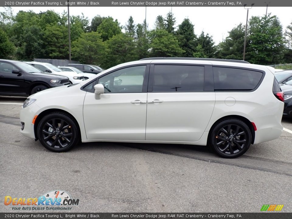 2020 Chrysler Pacifica Touring L Bright White / Black Photo #3