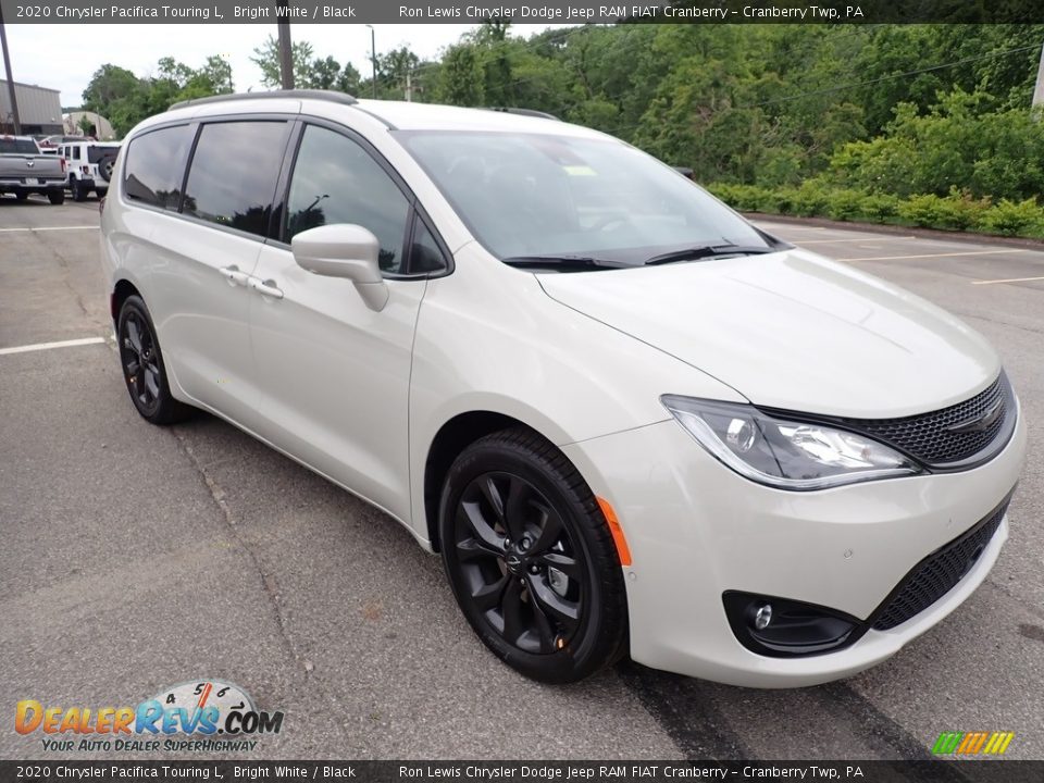 2020 Chrysler Pacifica Touring L Bright White / Black Photo #8