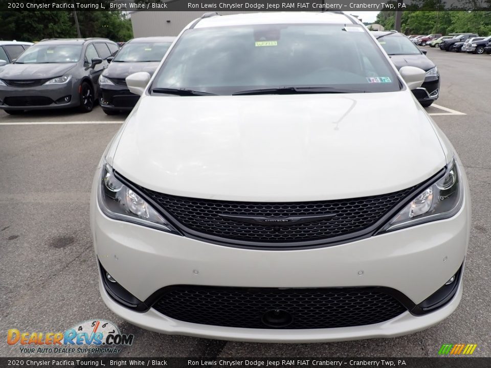 2020 Chrysler Pacifica Touring L Bright White / Black Photo #9