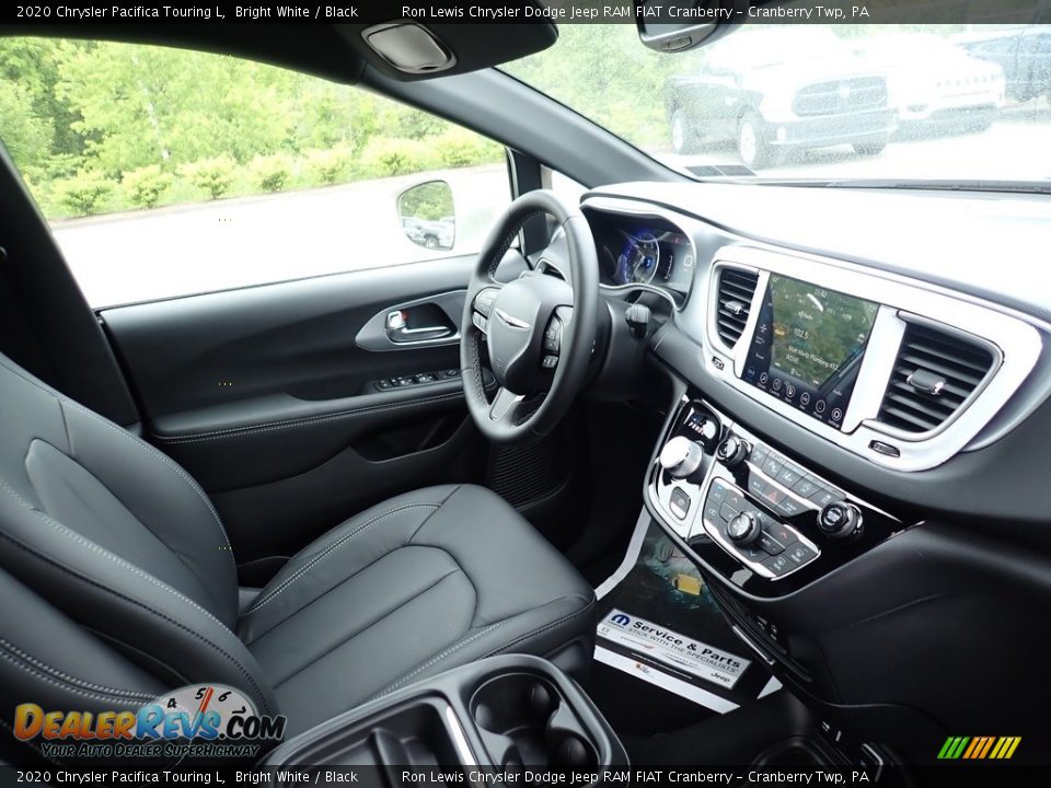 2020 Chrysler Pacifica Touring L Bright White / Black Photo #11