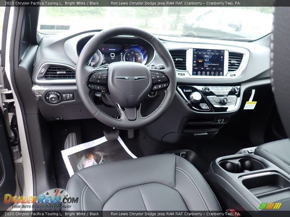 2020 Chrysler Pacifica Touring L Bright White / Black Photo #12