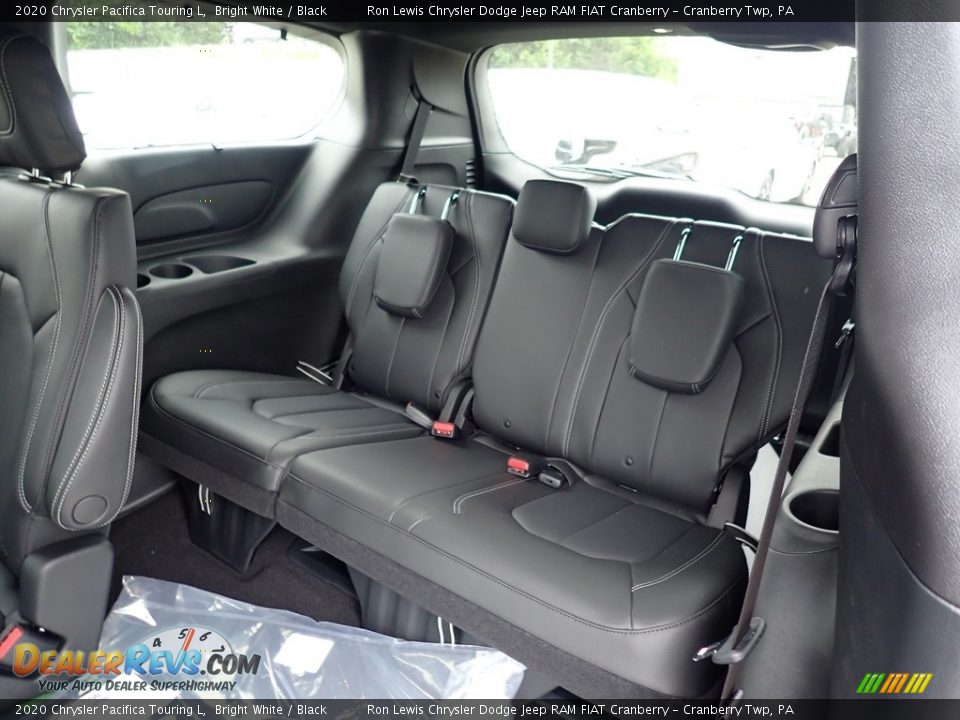 2020 Chrysler Pacifica Touring L Bright White / Black Photo #13