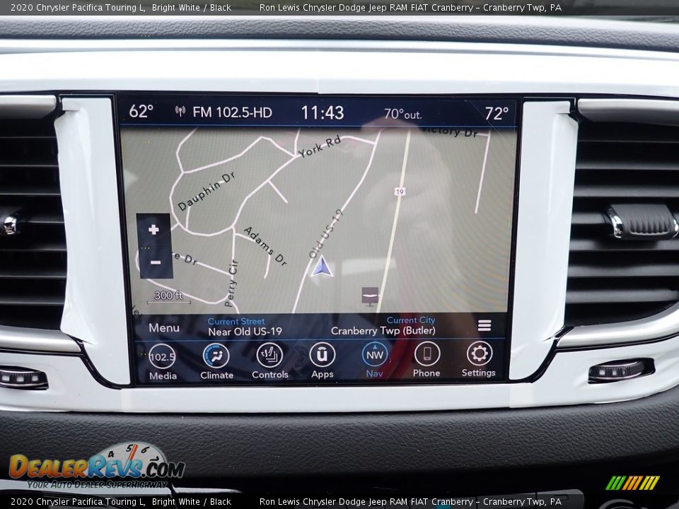 2020 Chrysler Pacifica Touring L Bright White / Black Photo #18