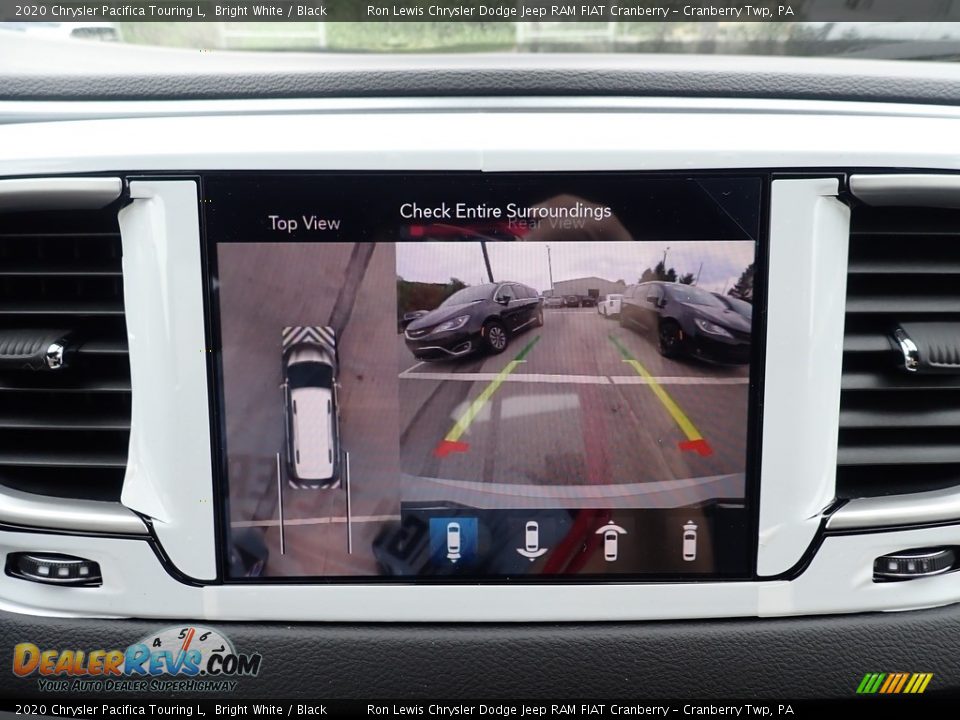 2020 Chrysler Pacifica Touring L Bright White / Black Photo #19