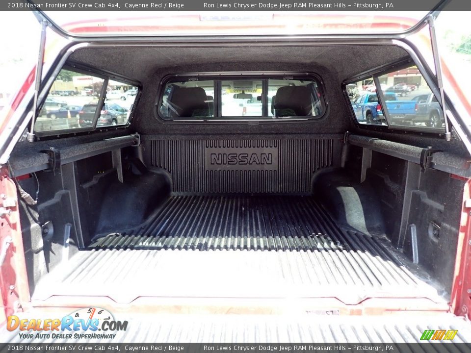 2018 Nissan Frontier SV Crew Cab 4x4 Cayenne Red / Beige Photo #5