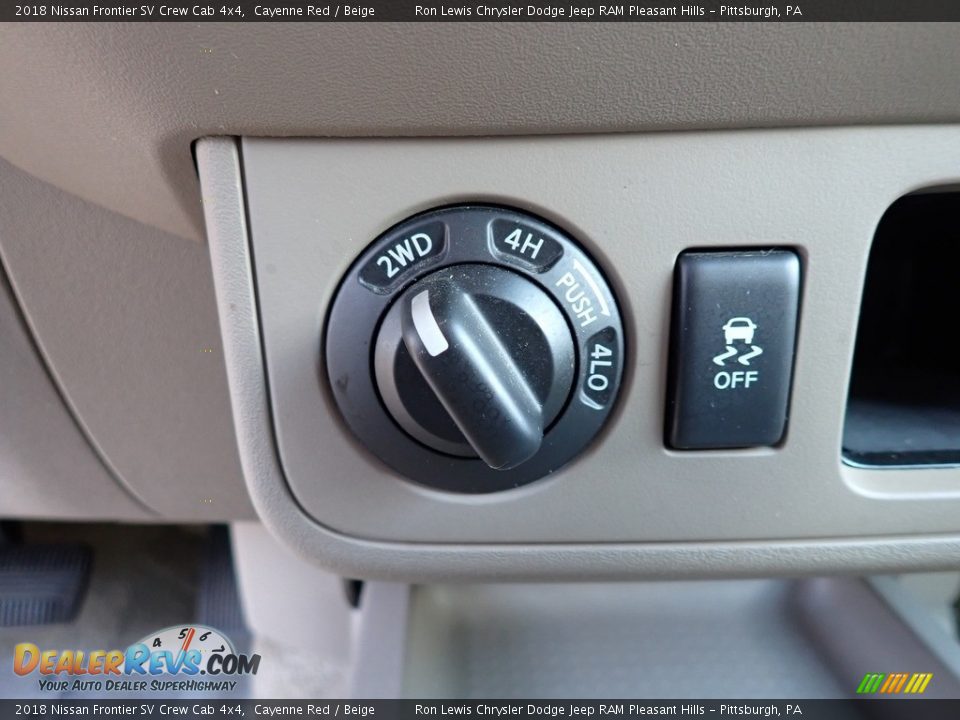 2018 Nissan Frontier SV Crew Cab 4x4 Cayenne Red / Beige Photo #17