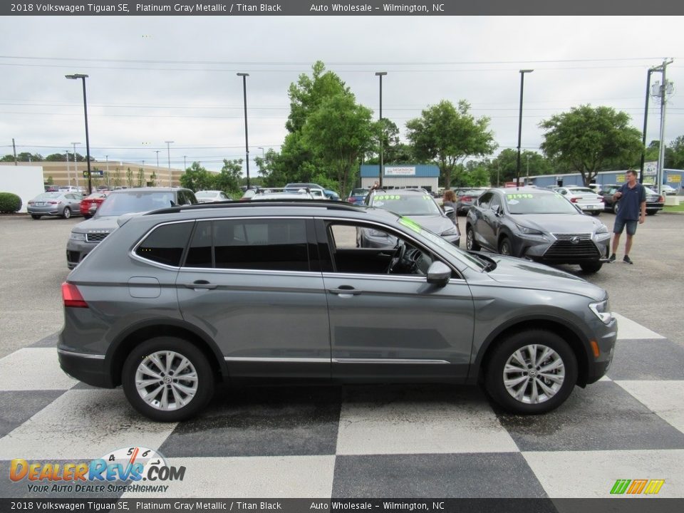 2018 Volkswagen Tiguan SE Platinum Gray Metallic / Titan Black Photo #3