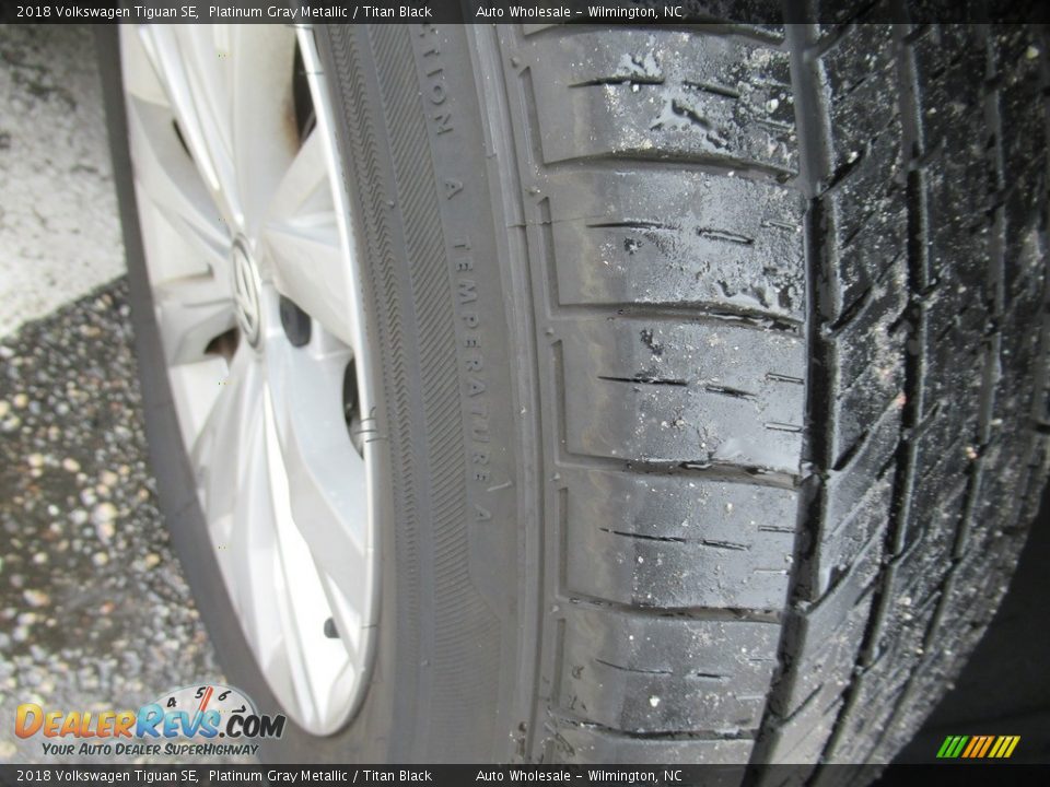 2018 Volkswagen Tiguan SE Platinum Gray Metallic / Titan Black Photo #8