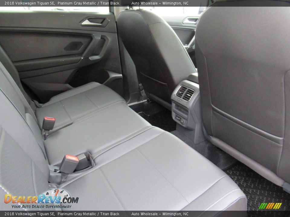 2018 Volkswagen Tiguan SE Platinum Gray Metallic / Titan Black Photo #13