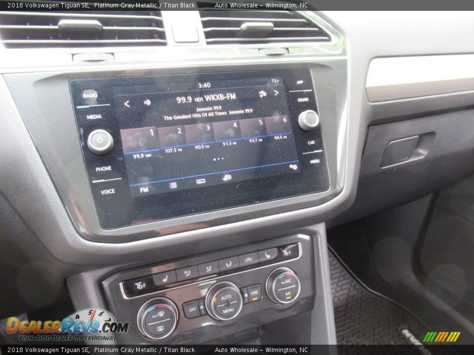 2018 Volkswagen Tiguan SE Platinum Gray Metallic / Titan Black Photo #17