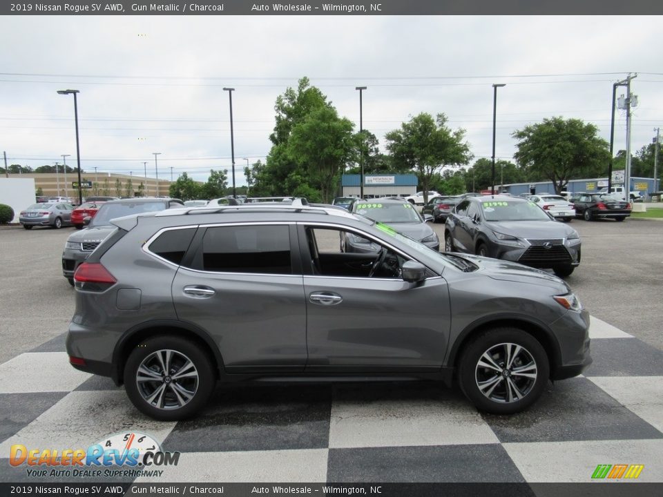 2019 Nissan Rogue SV AWD Gun Metallic / Charcoal Photo #3