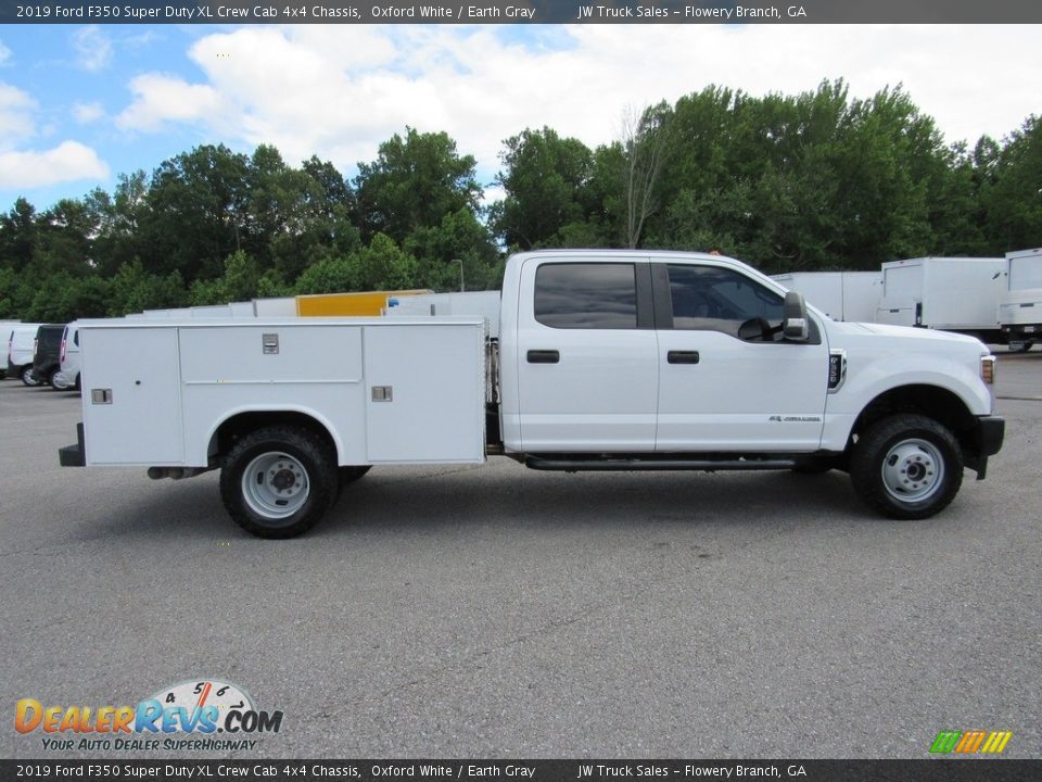 2019 Ford F350 Super Duty XL Crew Cab 4x4 Chassis Oxford White / Earth Gray Photo #6