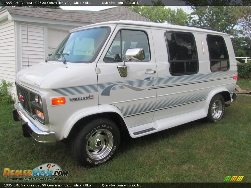 1995 GMC Vandura G2500 Conversion Van White / Blue Photo #11