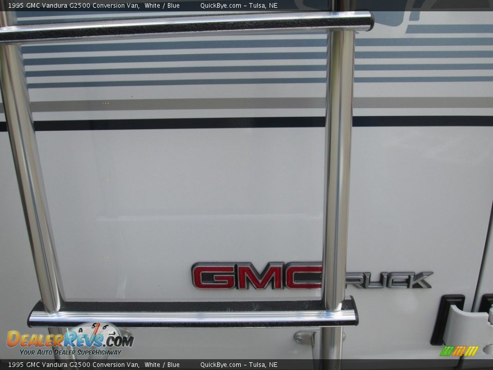 1995 GMC Vandura G2500 Conversion Van White / Blue Photo #19