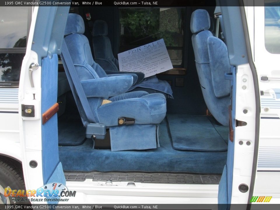 1995 GMC Vandura G2500 Conversion Van White / Blue Photo #23