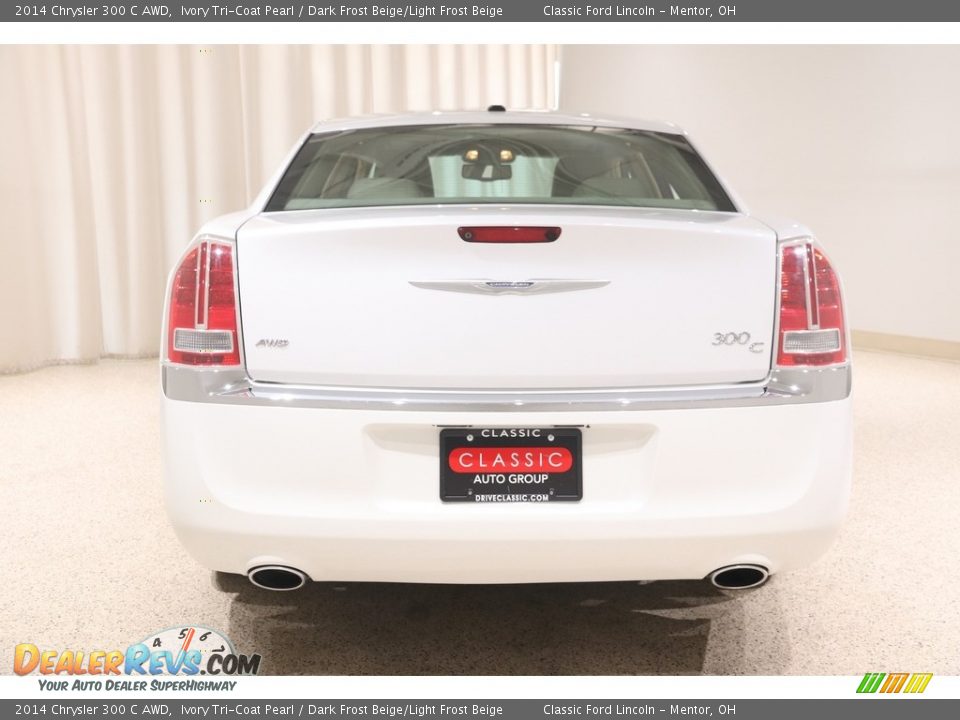 2014 Chrysler 300 C AWD Ivory Tri-Coat Pearl / Dark Frost Beige/Light Frost Beige Photo #17