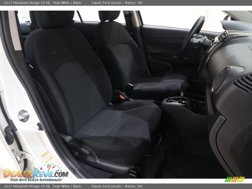 Front Seat of 2017 Mitsubishi Mirage G4 SE Photo #15