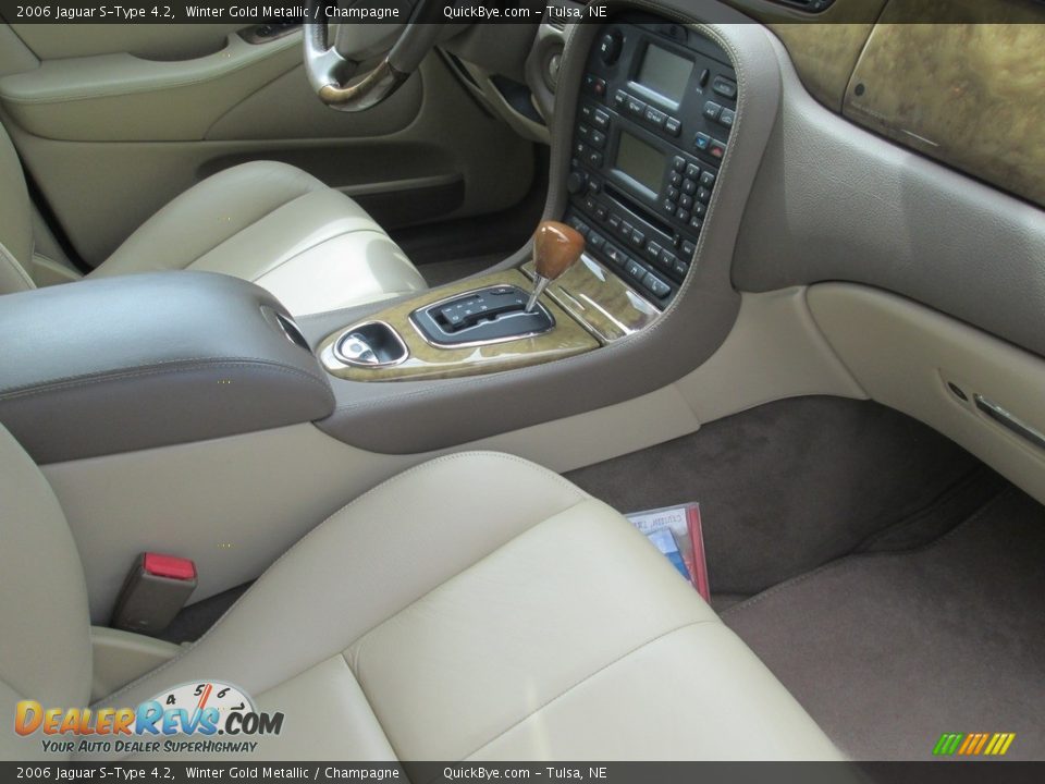 2006 Jaguar S-Type 4.2 Winter Gold Metallic / Champagne Photo #16