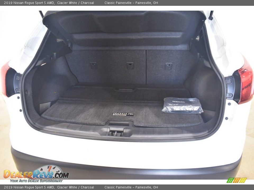 2019 Nissan Rogue Sport S AWD Glacier White / Charcoal Photo #9