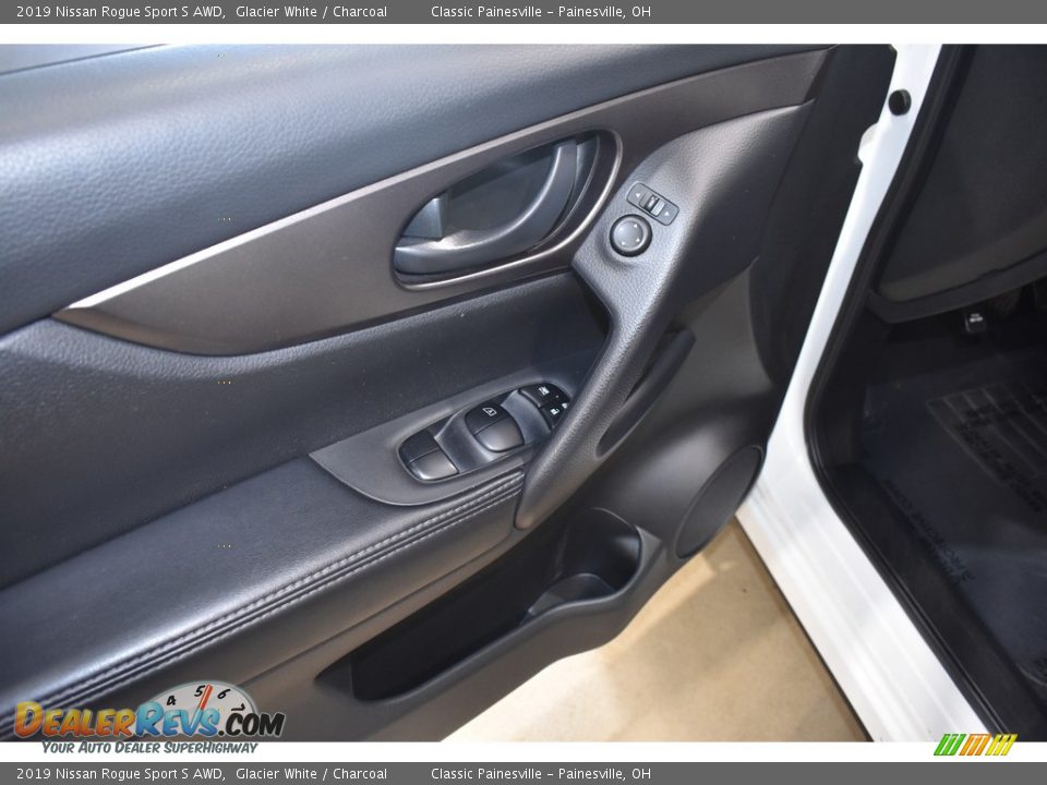 2019 Nissan Rogue Sport S AWD Glacier White / Charcoal Photo #10