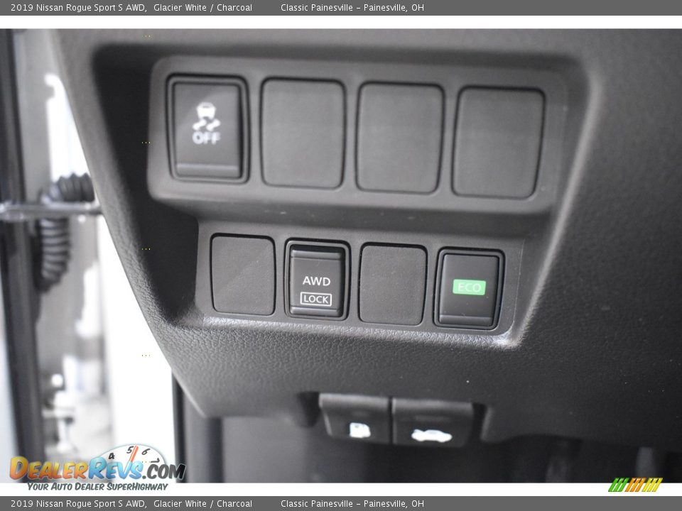 2019 Nissan Rogue Sport S AWD Glacier White / Charcoal Photo #11