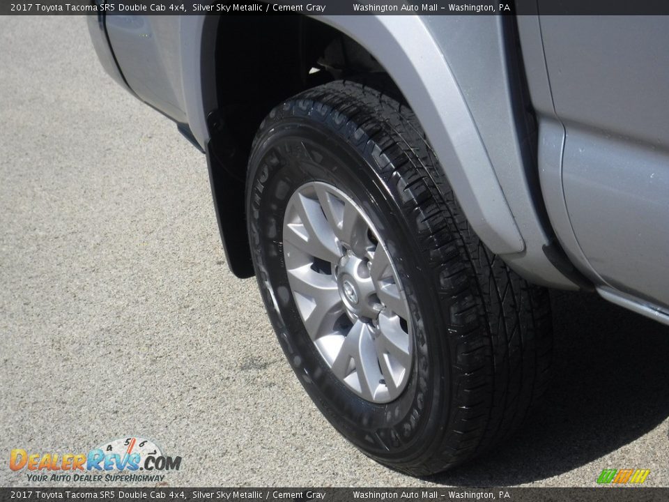 2017 Toyota Tacoma SR5 Double Cab 4x4 Silver Sky Metallic / Cement Gray Photo #8