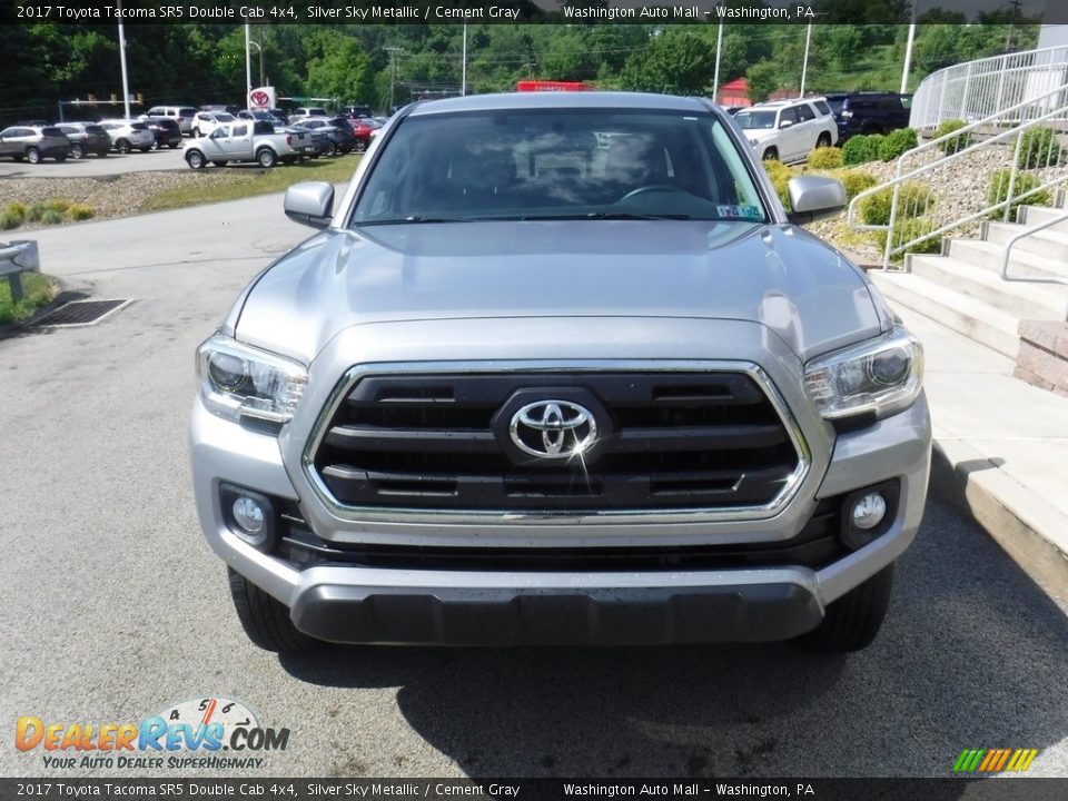 2017 Toyota Tacoma SR5 Double Cab 4x4 Silver Sky Metallic / Cement Gray Photo #10