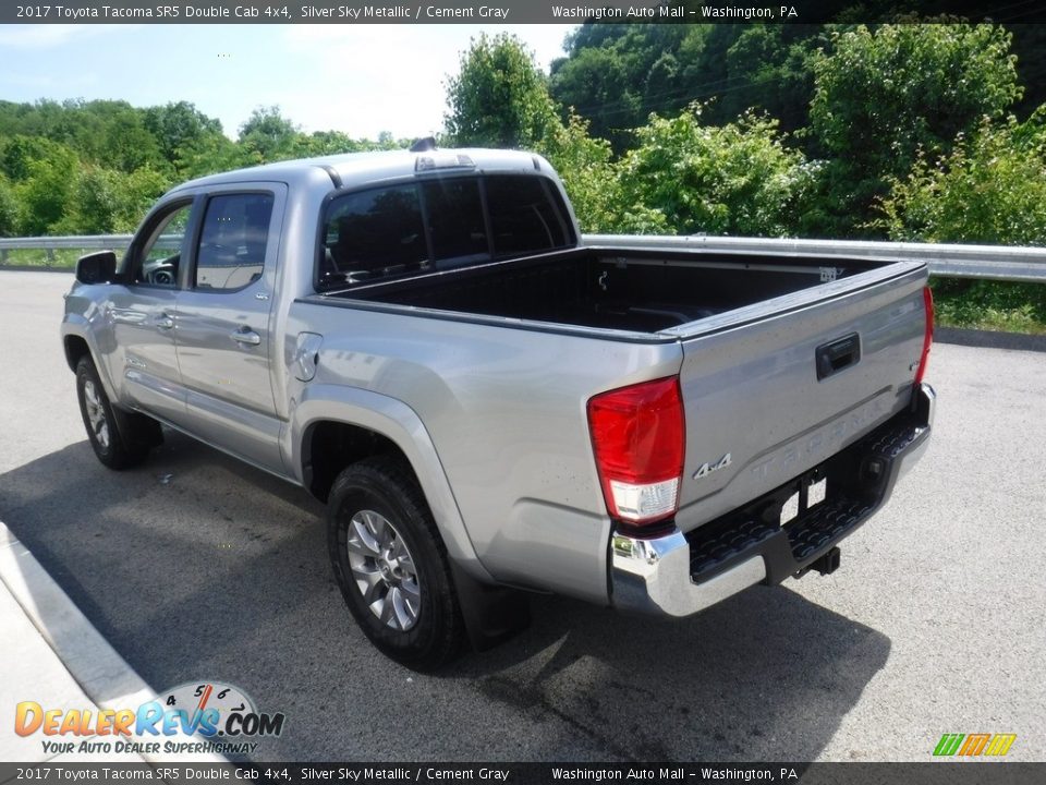 2017 Toyota Tacoma SR5 Double Cab 4x4 Silver Sky Metallic / Cement Gray Photo #12