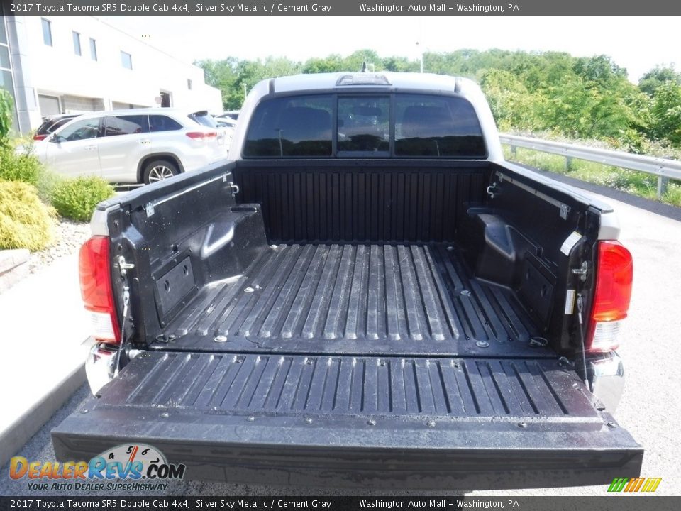 2017 Toyota Tacoma SR5 Double Cab 4x4 Silver Sky Metallic / Cement Gray Photo #17