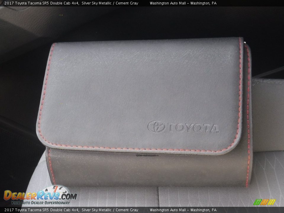 2017 Toyota Tacoma SR5 Double Cab 4x4 Silver Sky Metallic / Cement Gray Photo #25
