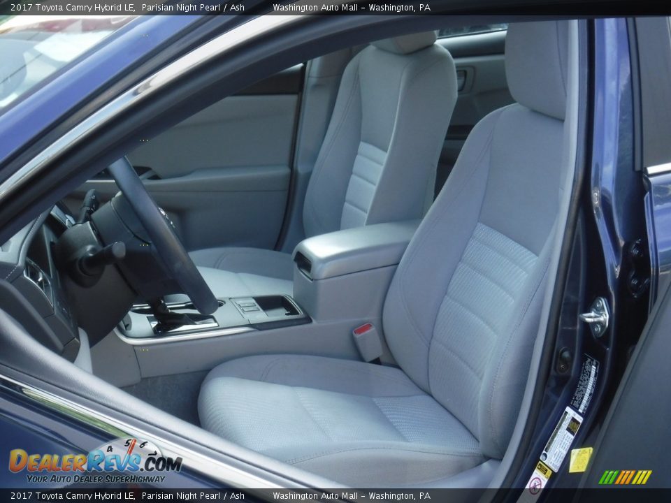 2017 Toyota Camry Hybrid LE Parisian Night Pearl / Ash Photo #19