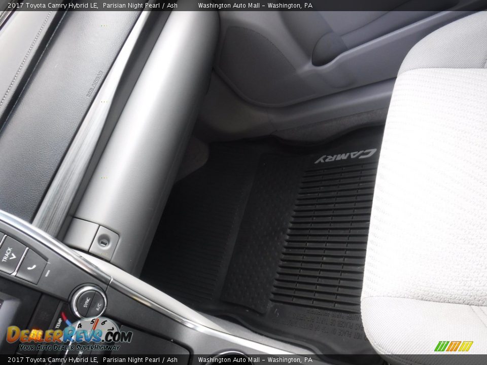 2017 Toyota Camry Hybrid LE Parisian Night Pearl / Ash Photo #22
