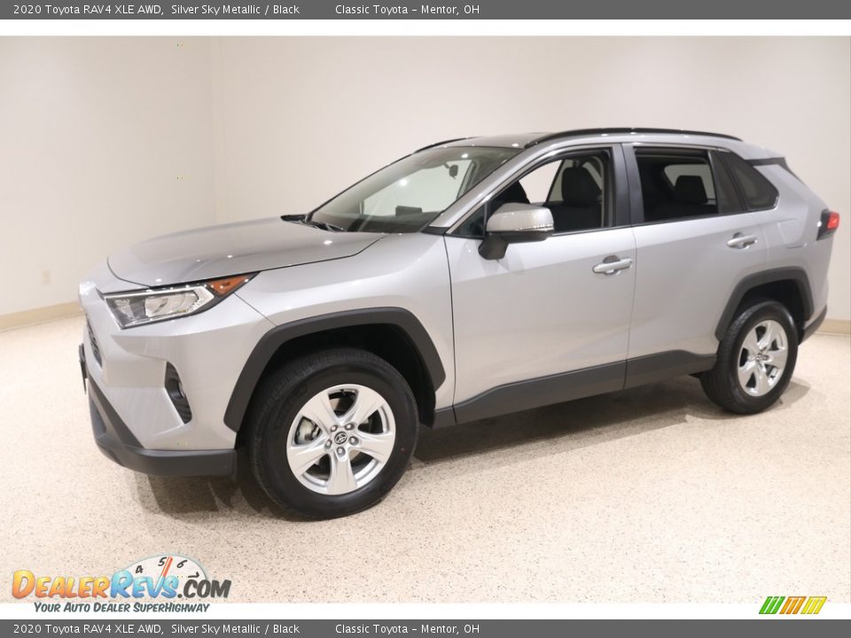 2020 Toyota RAV4 XLE AWD Silver Sky Metallic / Black Photo #3