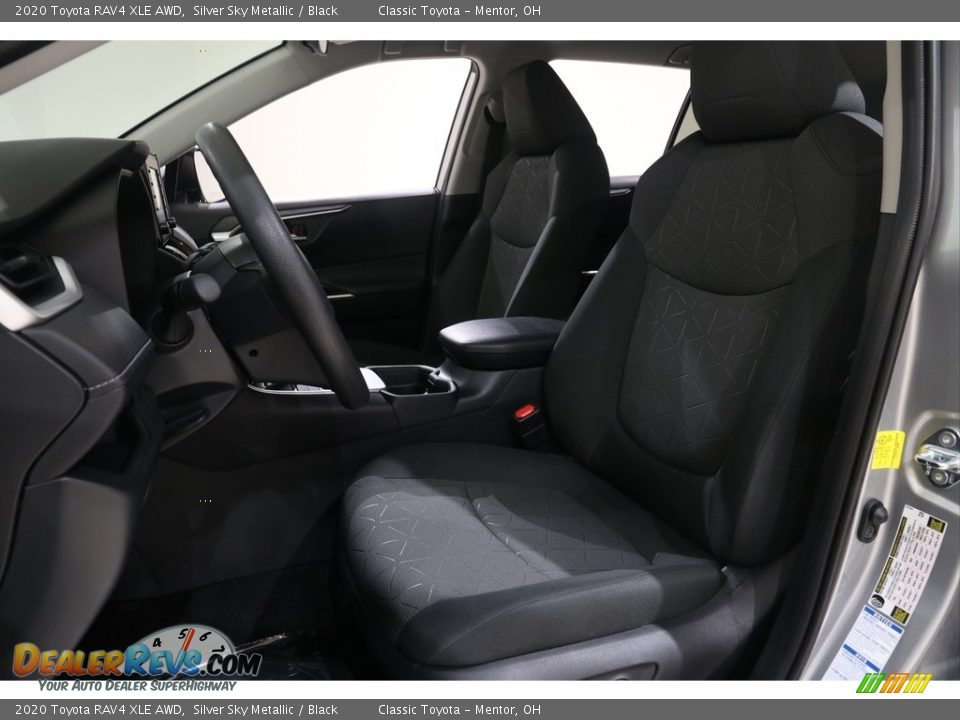 2020 Toyota RAV4 XLE AWD Silver Sky Metallic / Black Photo #5