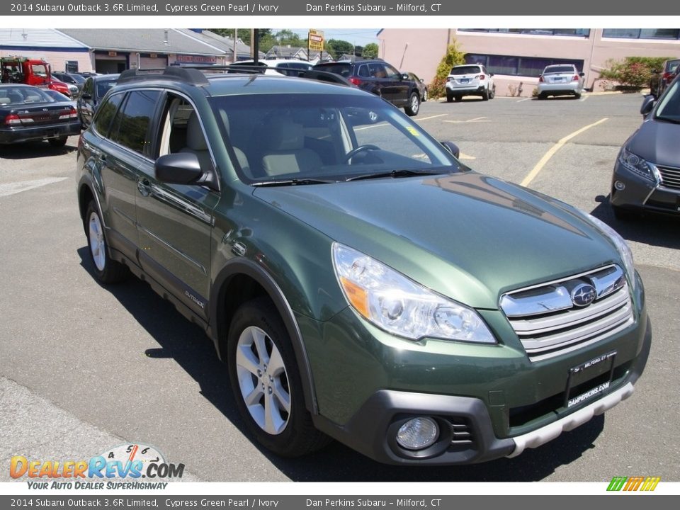 Front 3/4 View of 2014 Subaru Outback 3.6R Limited Photo #3
