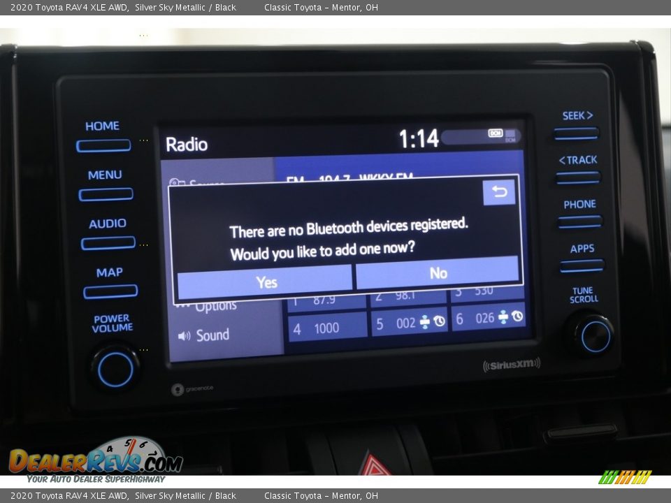 2020 Toyota RAV4 XLE AWD Silver Sky Metallic / Black Photo #14