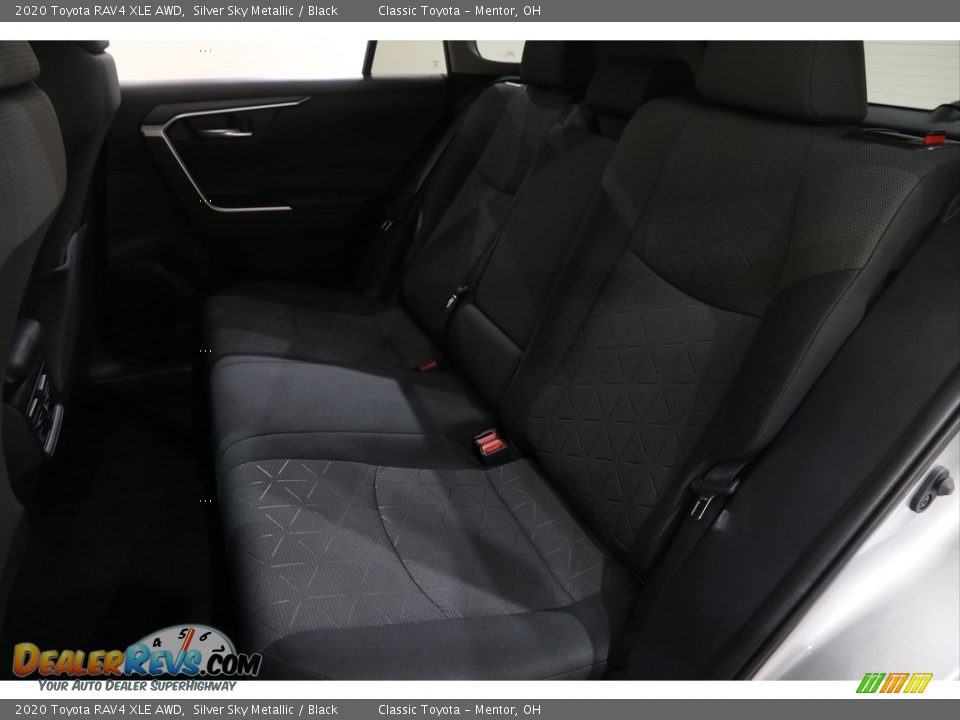 2020 Toyota RAV4 XLE AWD Silver Sky Metallic / Black Photo #19