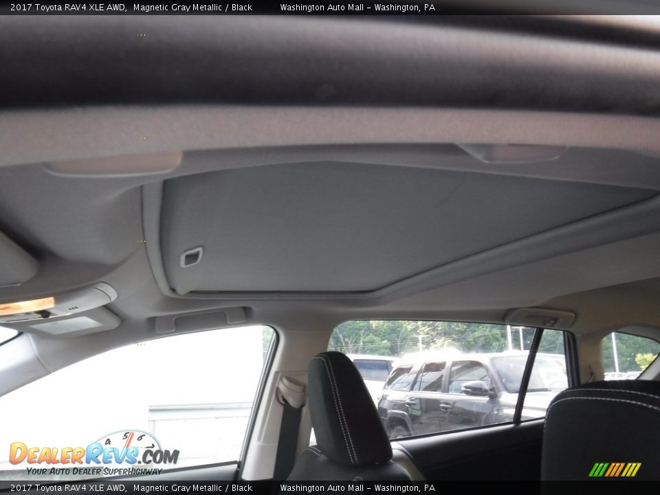 2017 Toyota RAV4 XLE AWD Magnetic Gray Metallic / Black Photo #18