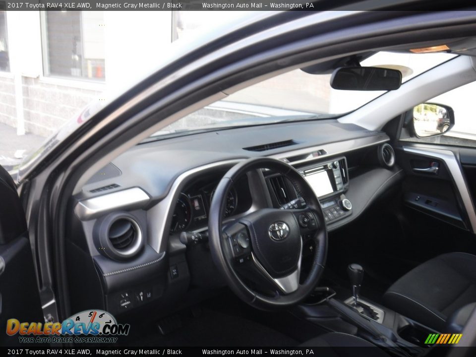 2017 Toyota RAV4 XLE AWD Magnetic Gray Metallic / Black Photo #19