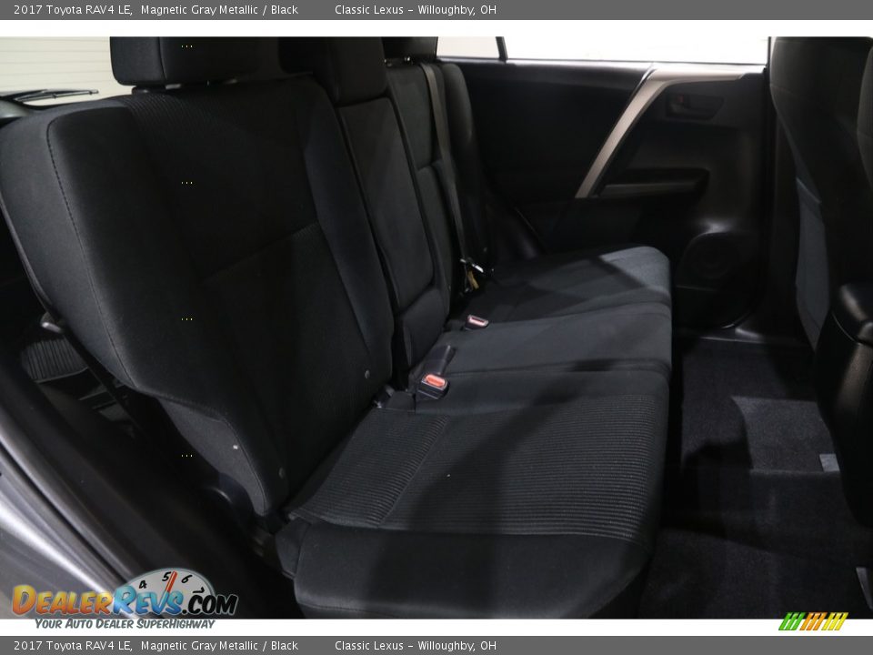 2017 Toyota RAV4 LE Magnetic Gray Metallic / Black Photo #15