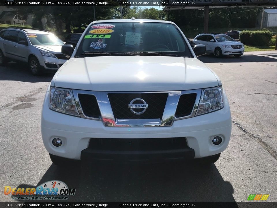 2018 Nissan Frontier SV Crew Cab 4x4 Glacier White / Beige Photo #3