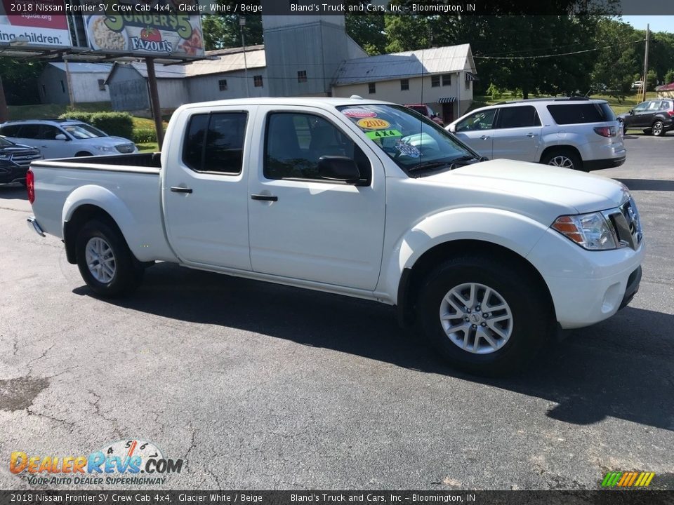 2018 Nissan Frontier SV Crew Cab 4x4 Glacier White / Beige Photo #4