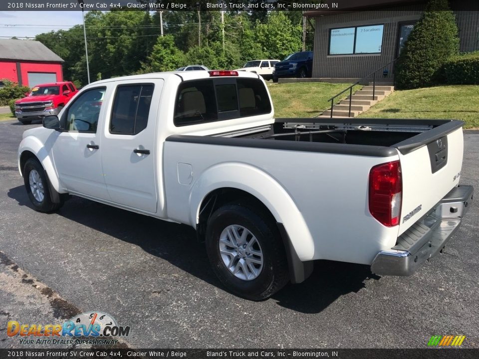 2018 Nissan Frontier SV Crew Cab 4x4 Glacier White / Beige Photo #11