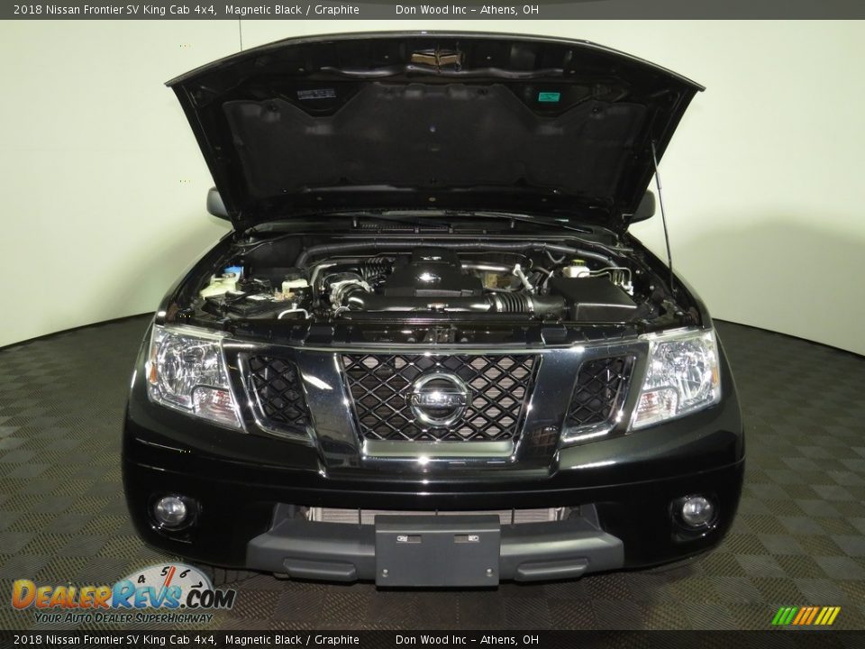 2018 Nissan Frontier SV King Cab 4x4 Magnetic Black / Graphite Photo #5