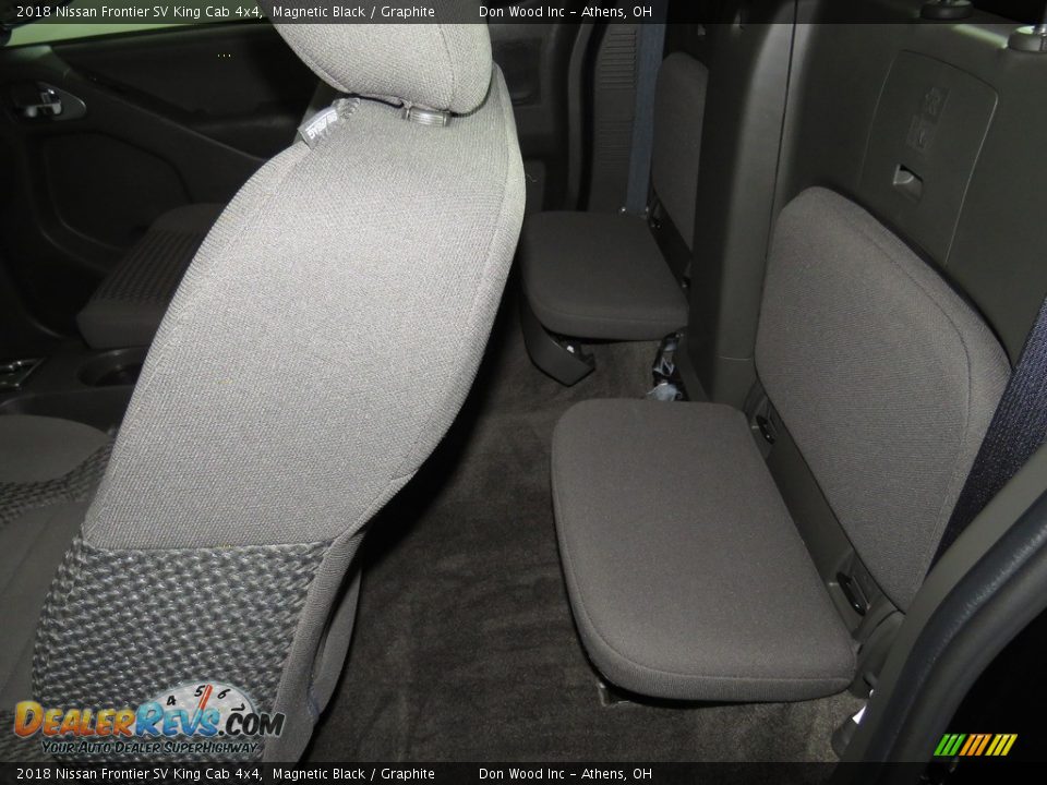 2018 Nissan Frontier SV King Cab 4x4 Magnetic Black / Graphite Photo #18