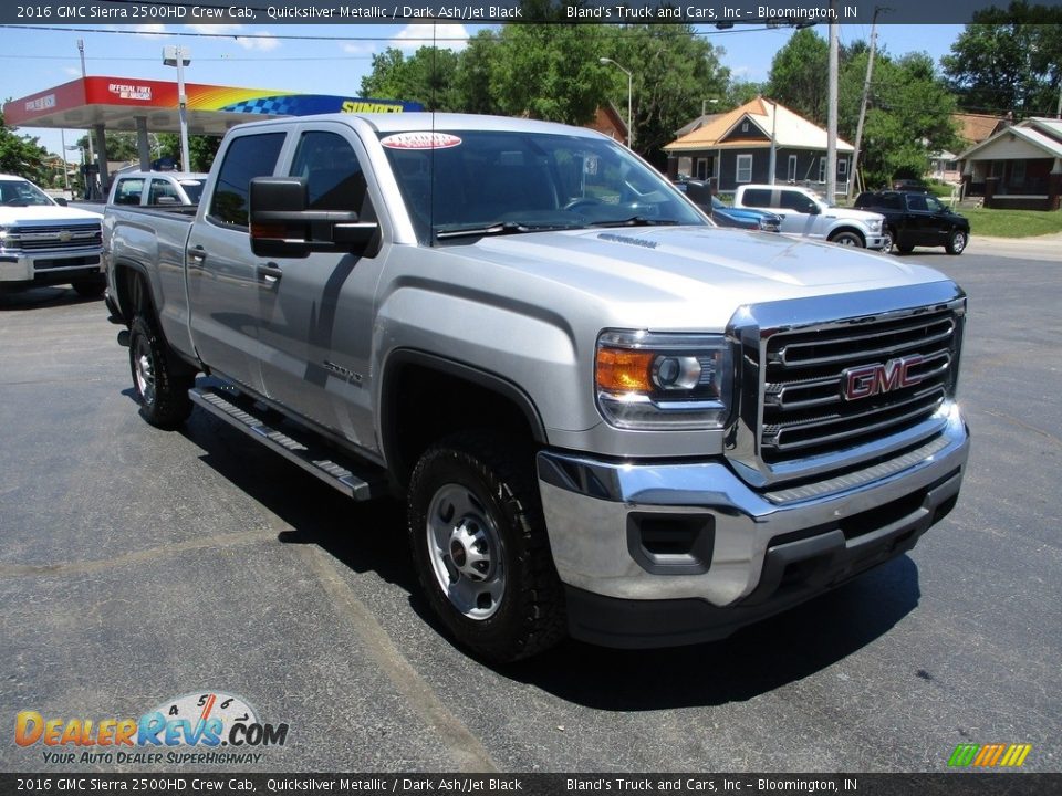 Front 3/4 View of 2016 GMC Sierra 2500HD Crew Cab Photo #5